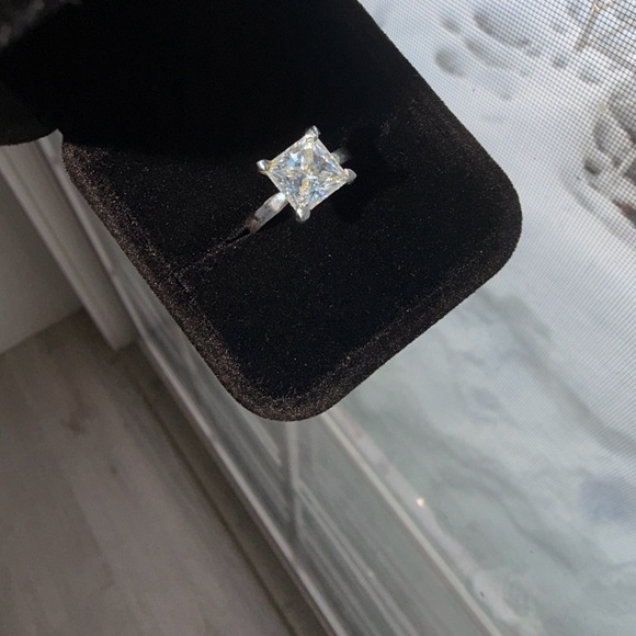 Classic Solitaire Princess-Cut Engagement Ring in Silver - Picture 3 of 6